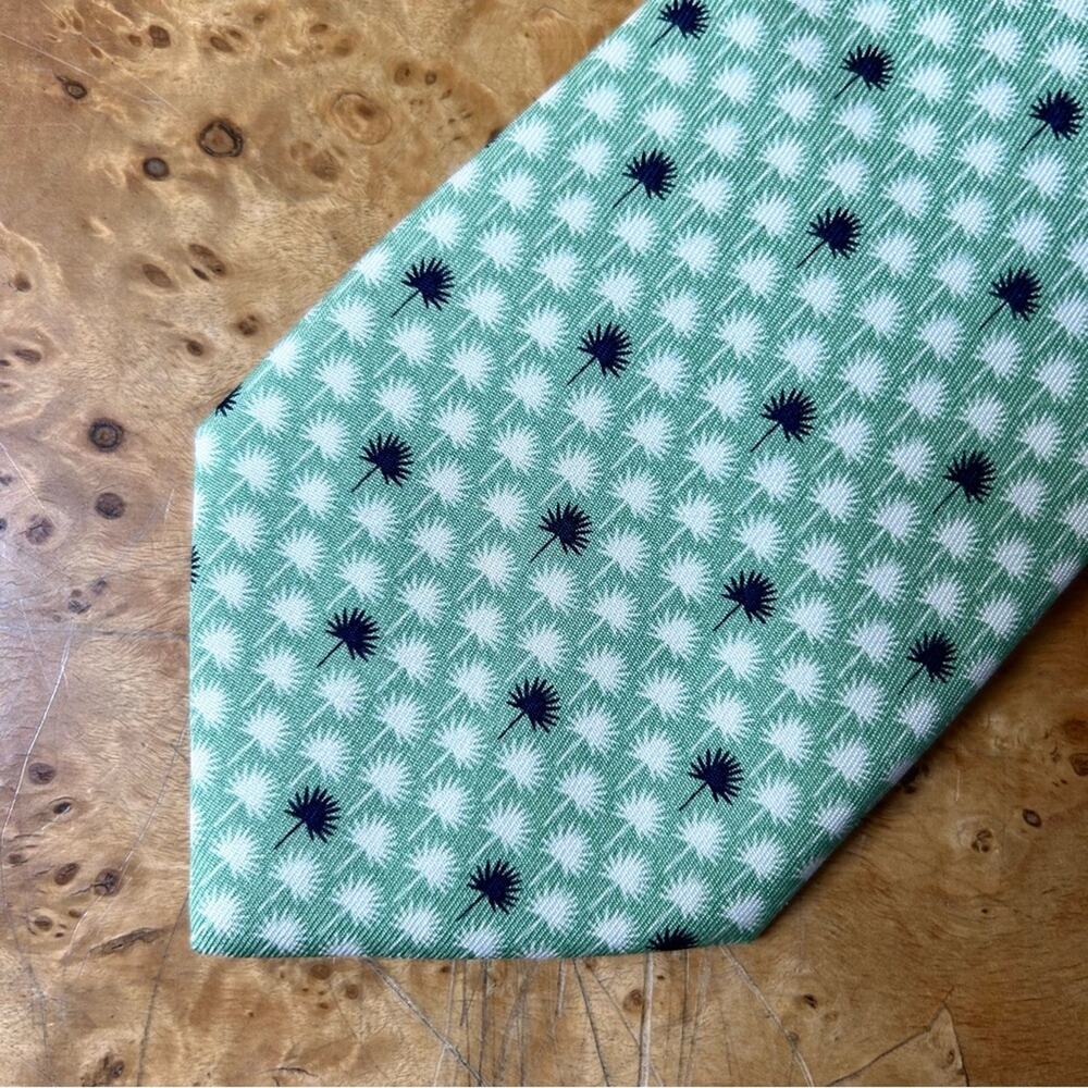 Vineyard Vines Silk Tie with Green and blue palm tree geometric pattern.